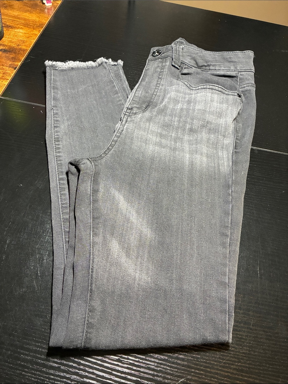 Rue21 Women's Gray Skinny Jeans with Frayed Hem